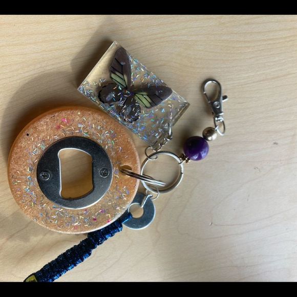 Bottle opener keychain - Picture 15 of 17